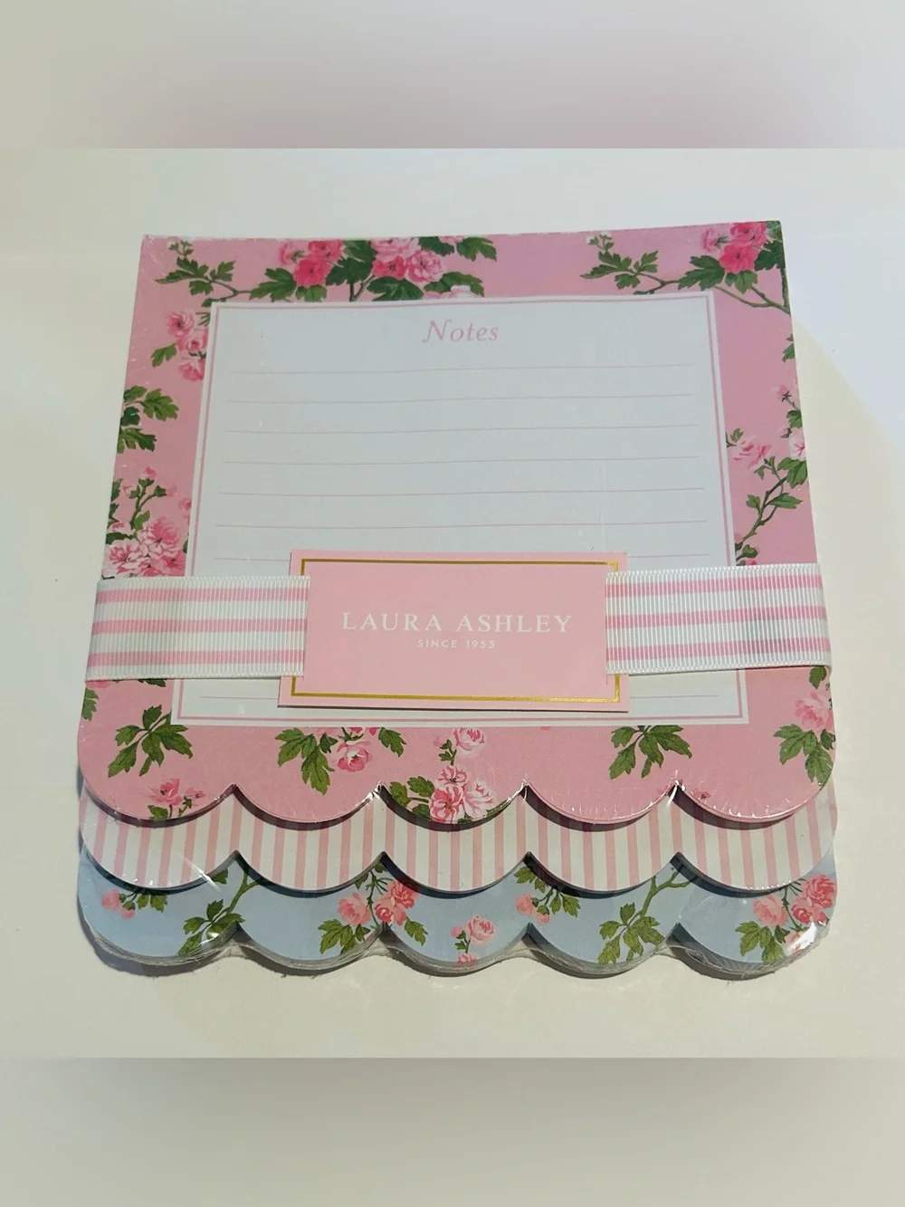 New Laura Ashley Pink Pink Blue & White Scalloped 3 Pack Note Pads Lined